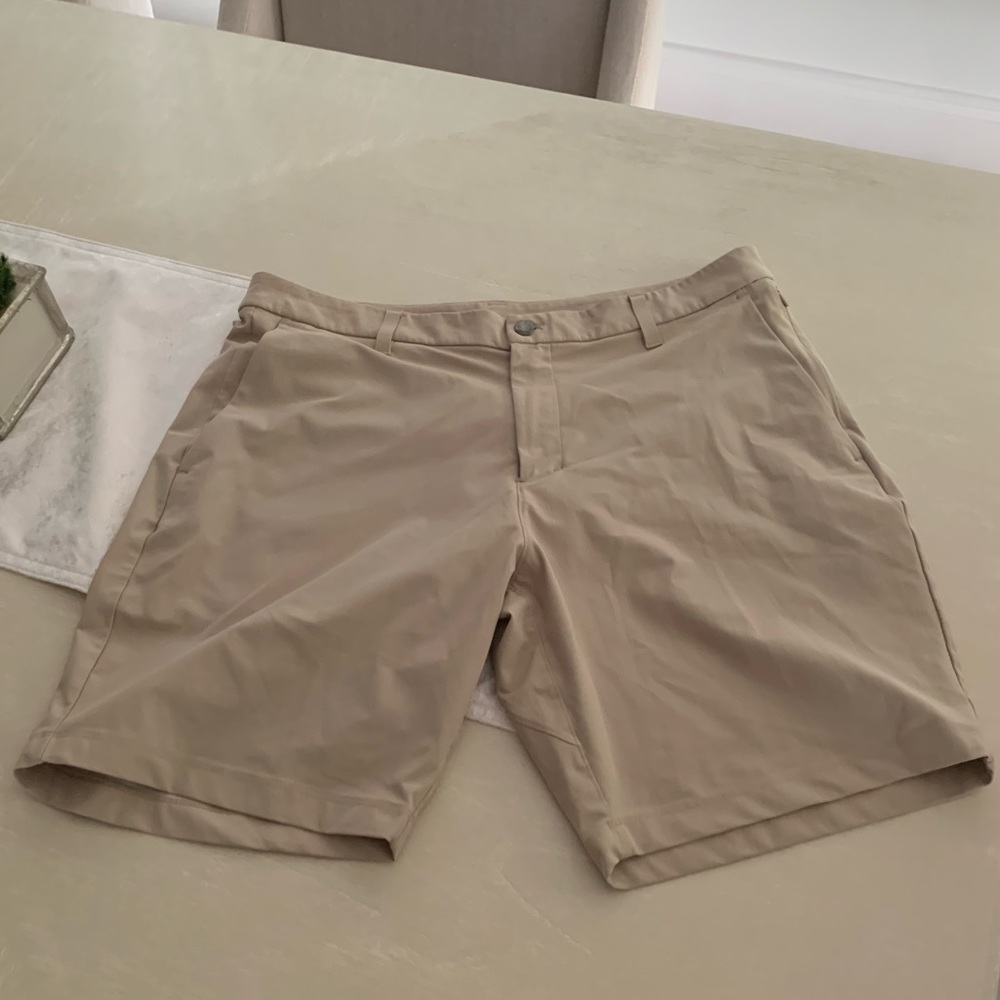 Lululemon Men’s ABC Classic-Fit Short 9" Warpstream Khaki Size 38 waist